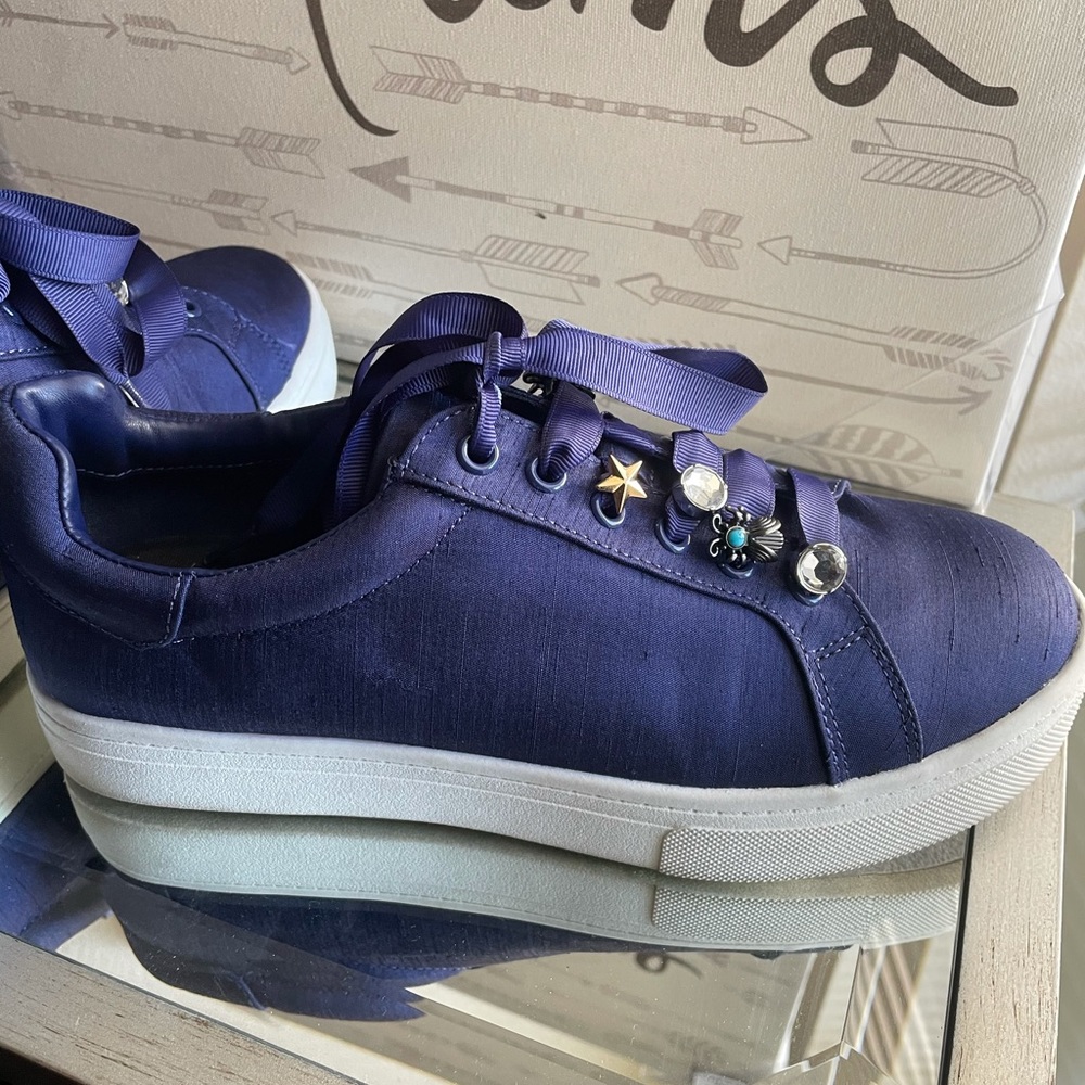 Blue platform Tennis shoes